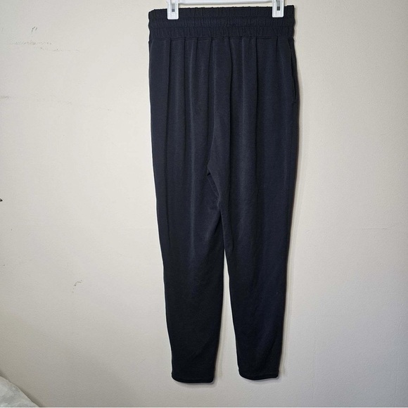 Fabletics Women’s Black Jogger Pants Size Medium - Picture 4 of 6